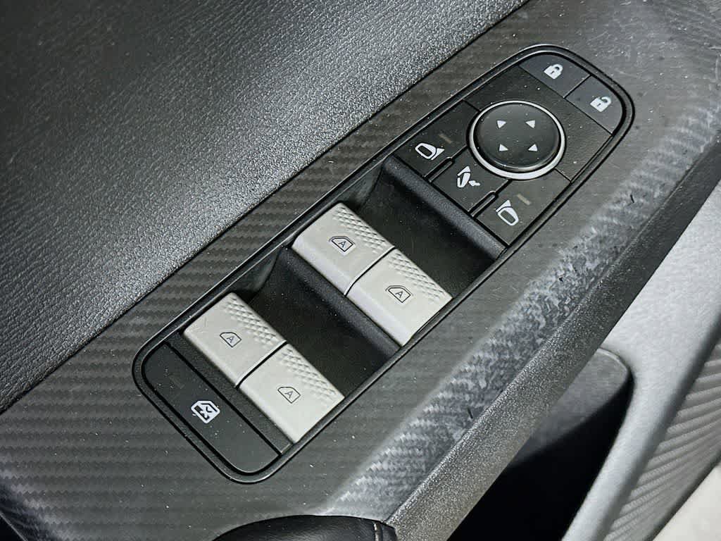 Used 2023 Mitsubishi Outlander SE FWD image 28