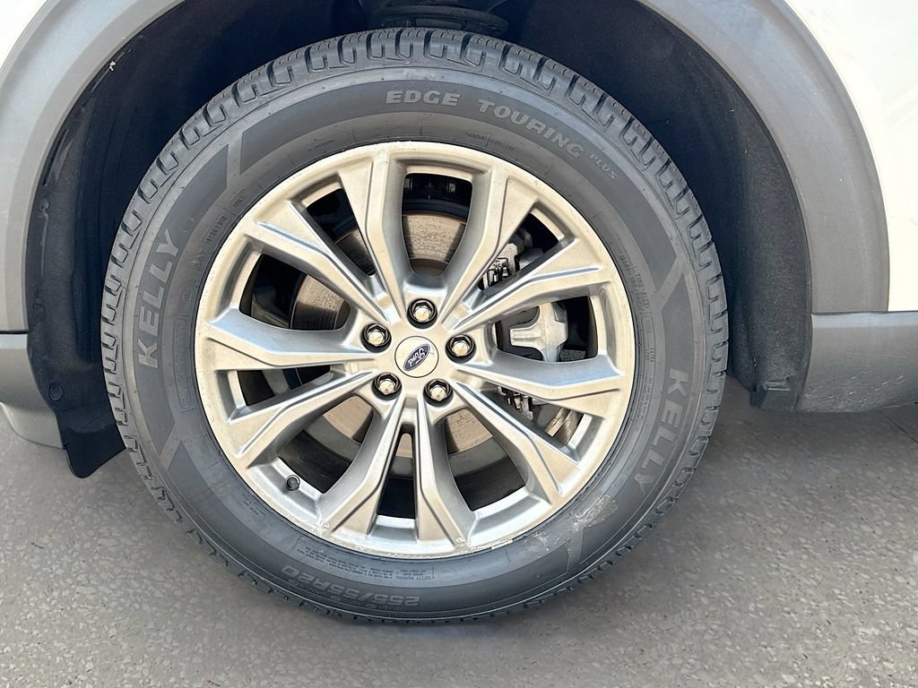 Certified 2023 Ford Explorer Limited w/ Limited Technology Package AWD/4WD image 36