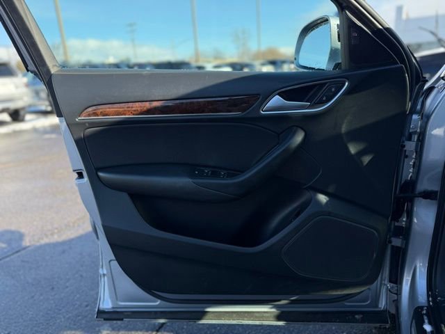 Used 2018 Audi Q3 2.0T Premium Plus image 26