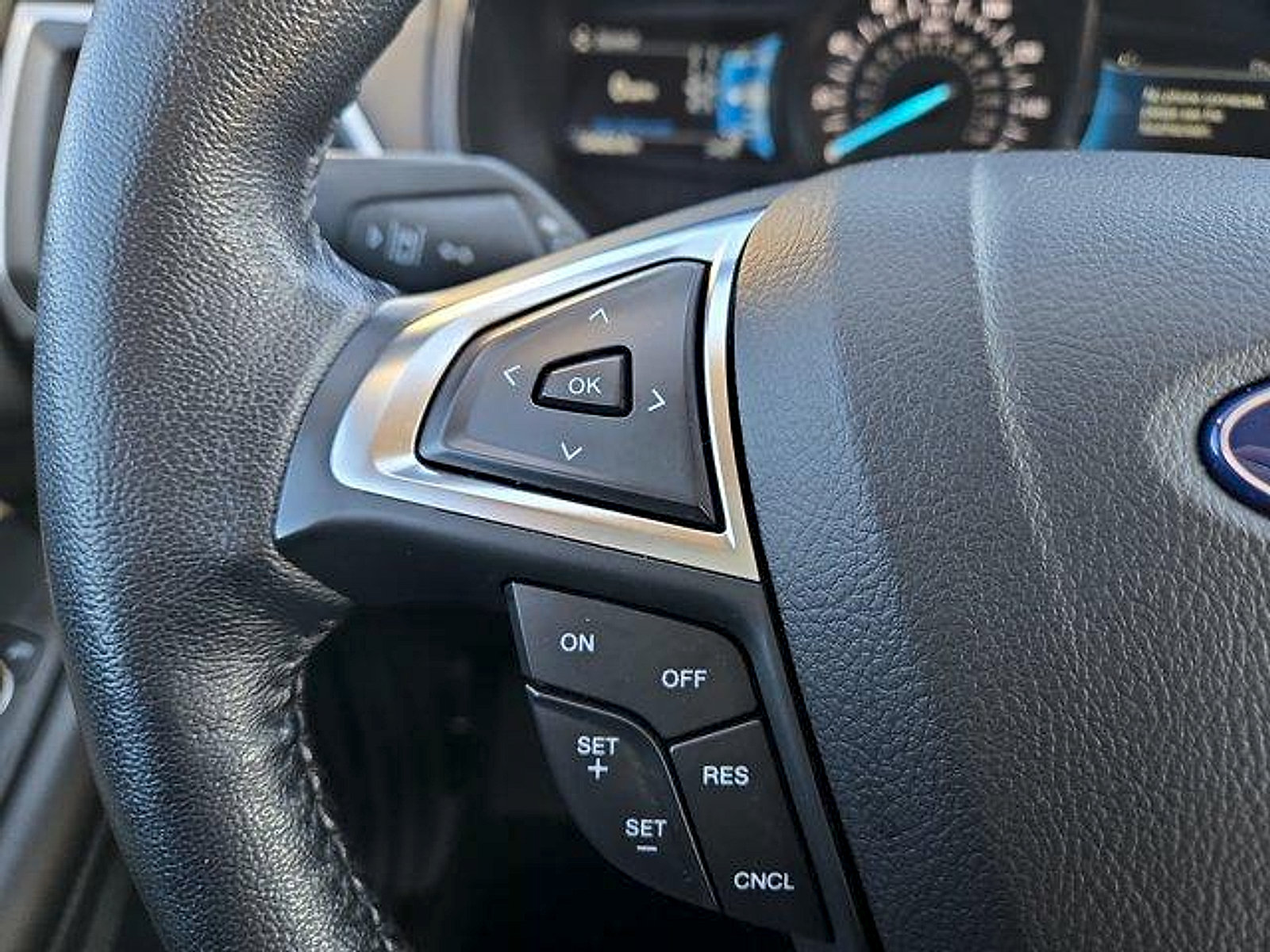Certified 2023 Ford Edge SEL w/ Convenience Package AWD/4WD image 14