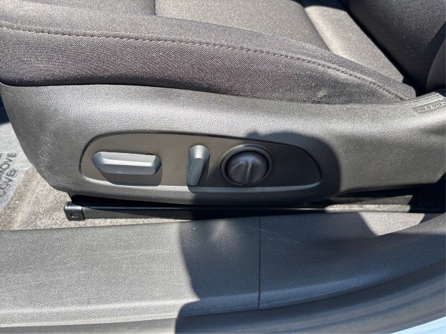 Used 2024 Chevrolet Malibu LT w/ Sport Edition FWD image 17