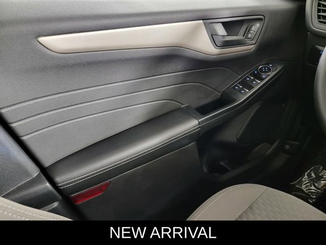 Certified 2022 Ford Escape SE w/ Cold Weather Package AWD/4WD image 29