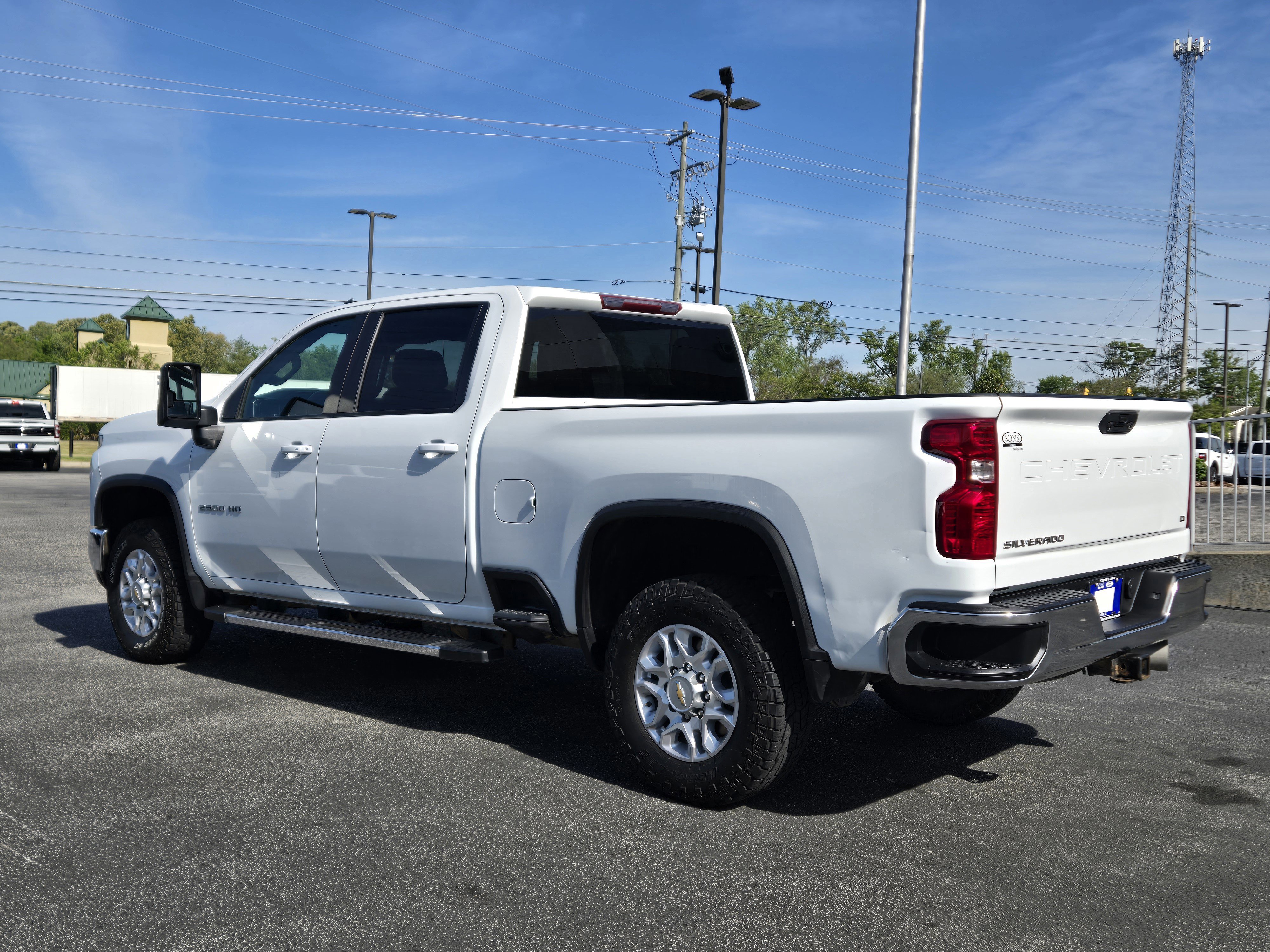 Used 2024 Chevrolet Silverado 2500 LT image 5