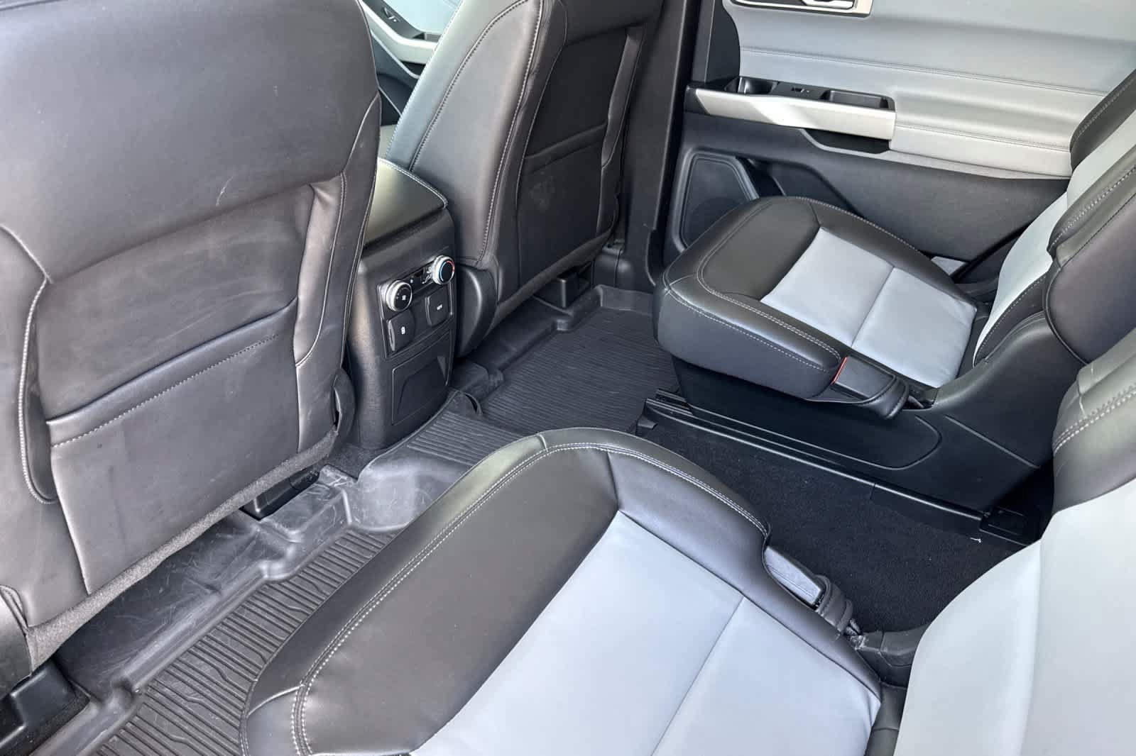 Certified 2023 Ford Explorer XLT w/ Equipment Group 202A AWD/4WD image 13