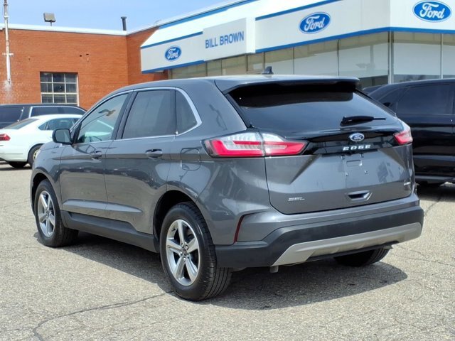 Certified 2024 Ford Edge SEL w/ Convenience Package AWD/4WD image 3