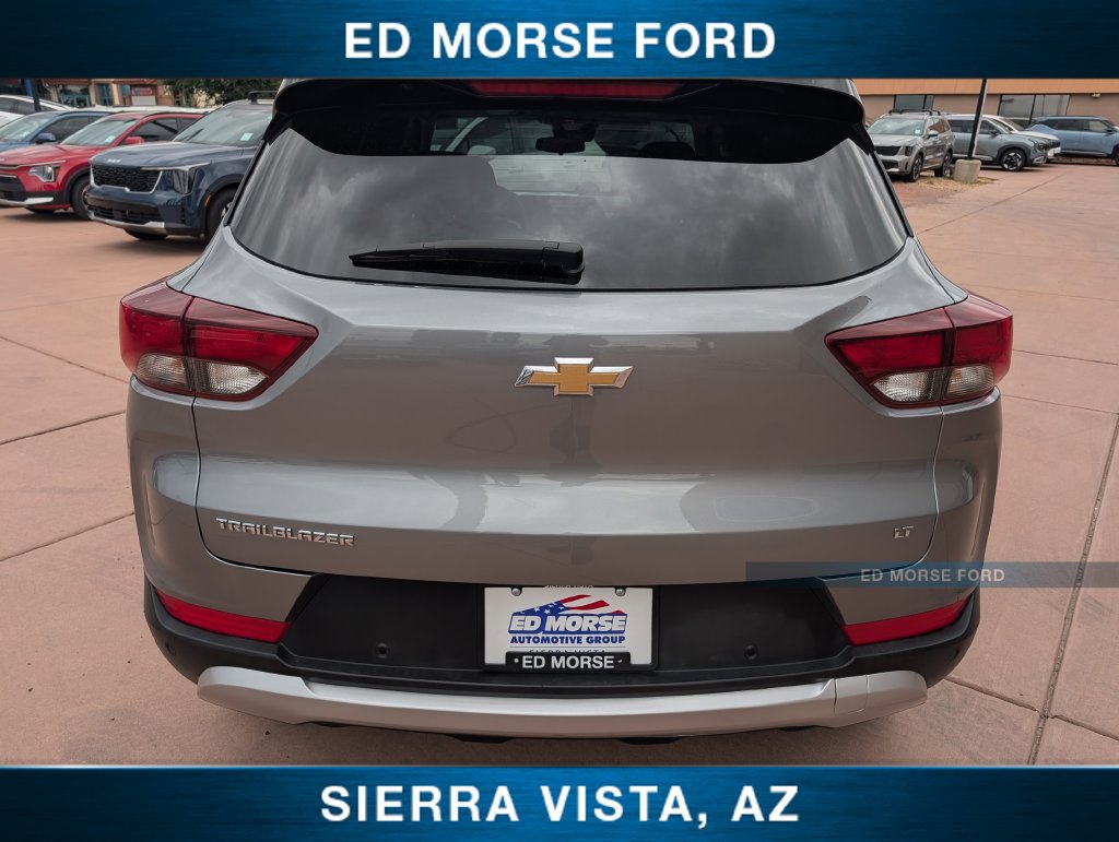 Used 2024 Chevrolet TrailBlazer LT w/ LT Cold Weather Package FWD image 4