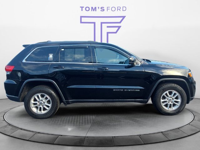 Used 2019 Jeep Grand Cherokee Laredo AWD/4WD image 6