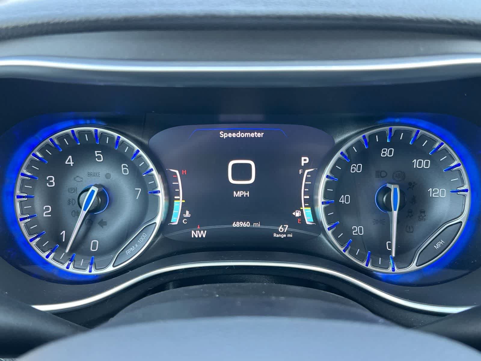Used 2020 Chrysler Pacifica Limited FWD image 33