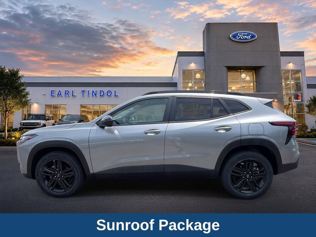Used 2025 Chevrolet Trax ACTIV w/ Sunroof Package FWD image 5