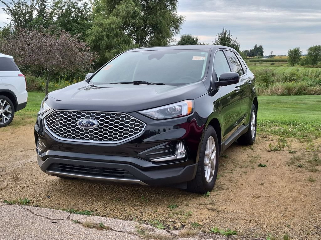 Certified 2024 Ford Edge SEL w/ Convenience Package AWD/4WD image 5