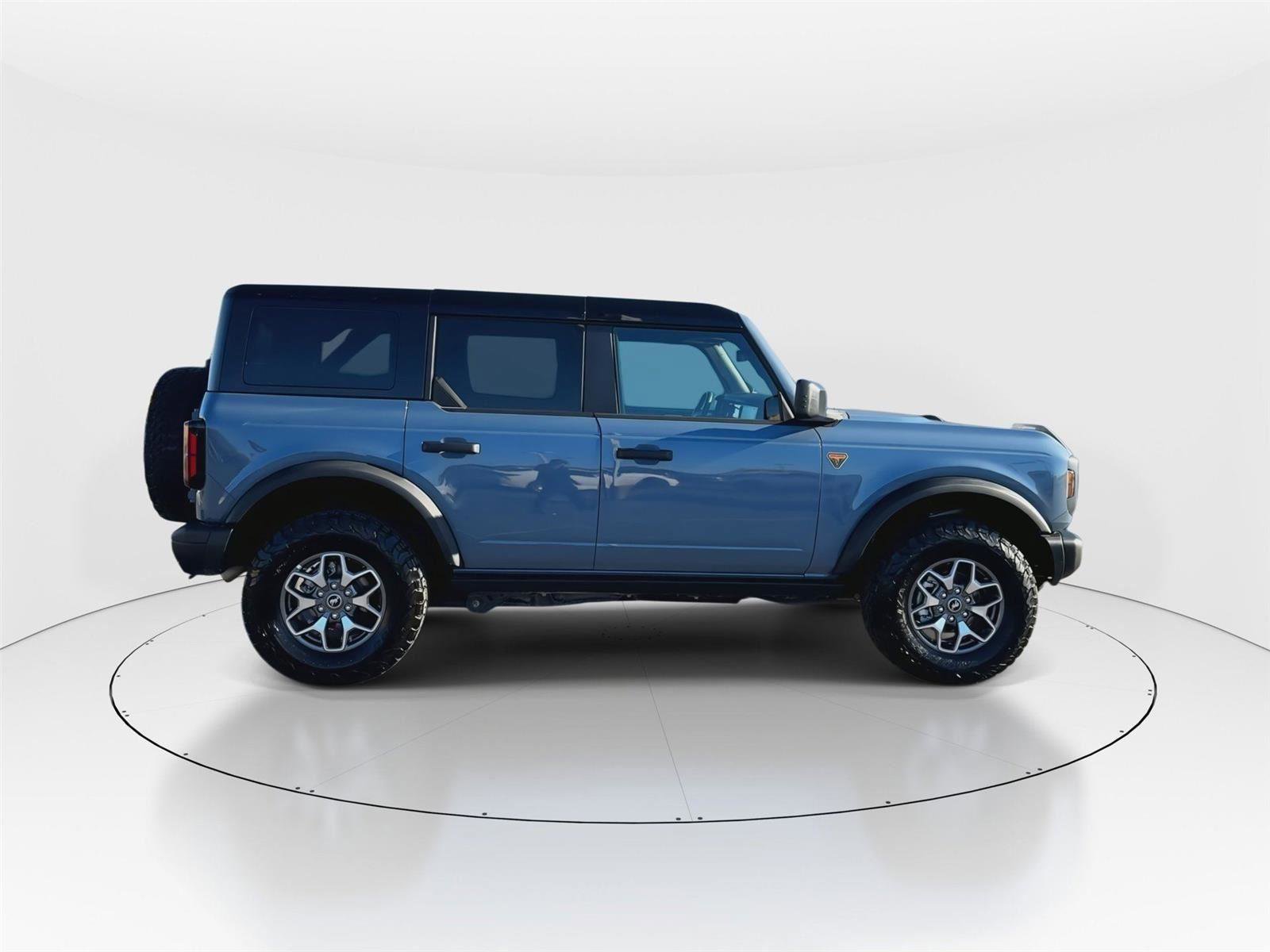 Certified 2025 Ford Bronco Badlands AWD/4WD image 9