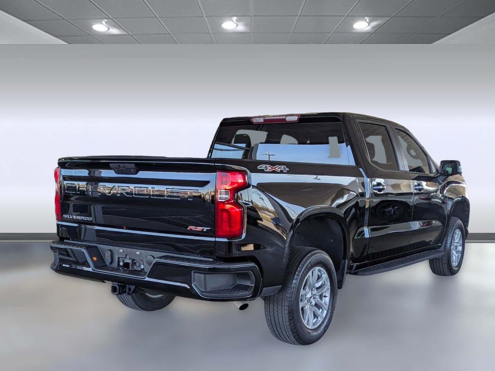Used 2021 Chevrolet Silverado 1500 RST w/ Bed Protection Package image 5
