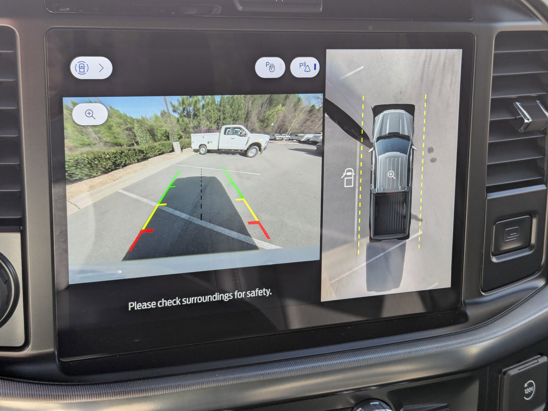 Certified 2025 Ford F150 Lariat w/ Equipment Group 501A Mid image 26