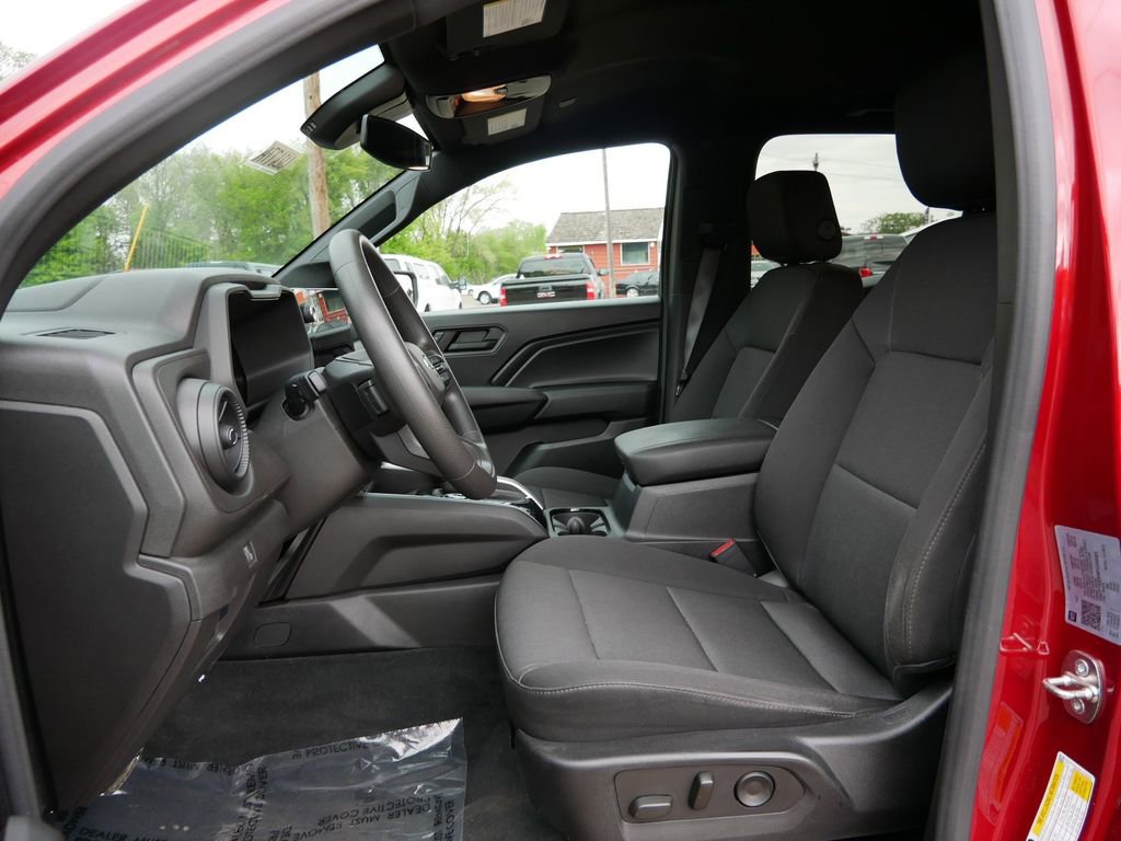 Used 2023 Chevrolet Colorado Trail Boss w/ LPO, Dark Essentials Package AWD/4WD image 14