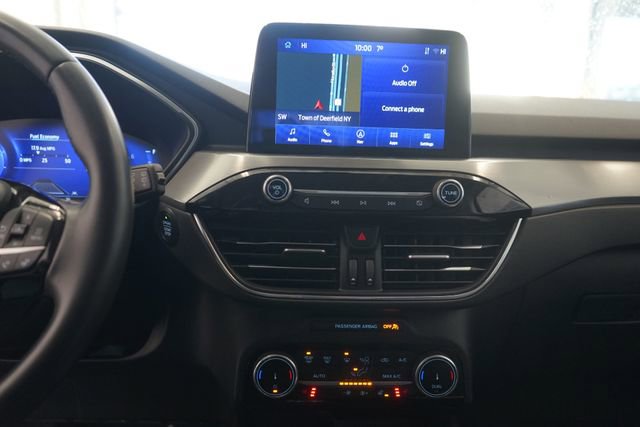 Certified 2022 Ford Escape Titanium image 21