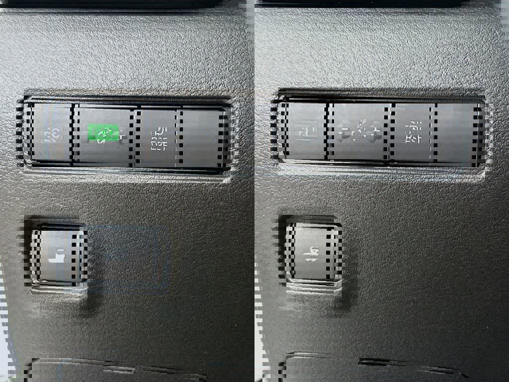 Used 2024 Nissan Sentra S image 25