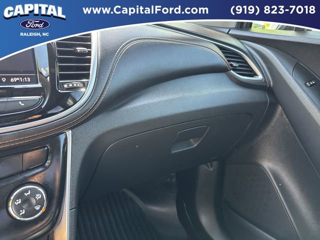 Used 2021 Chevrolet Trax LT image 28