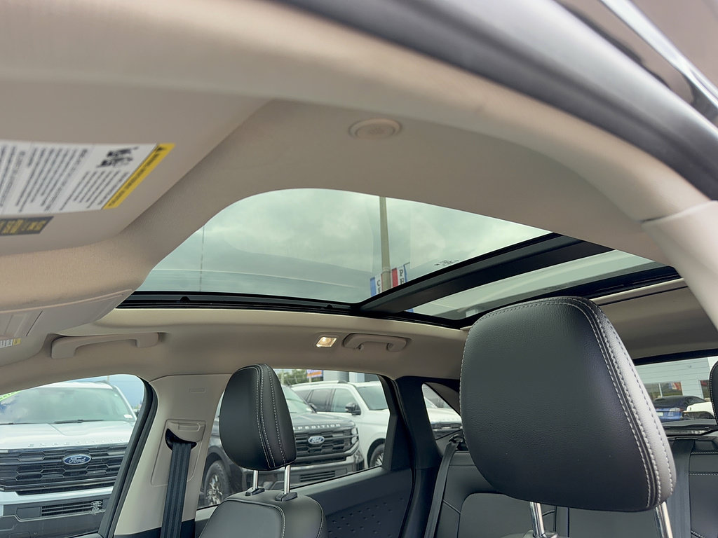 Certified 2020 Ford Escape SEL FWD image 27