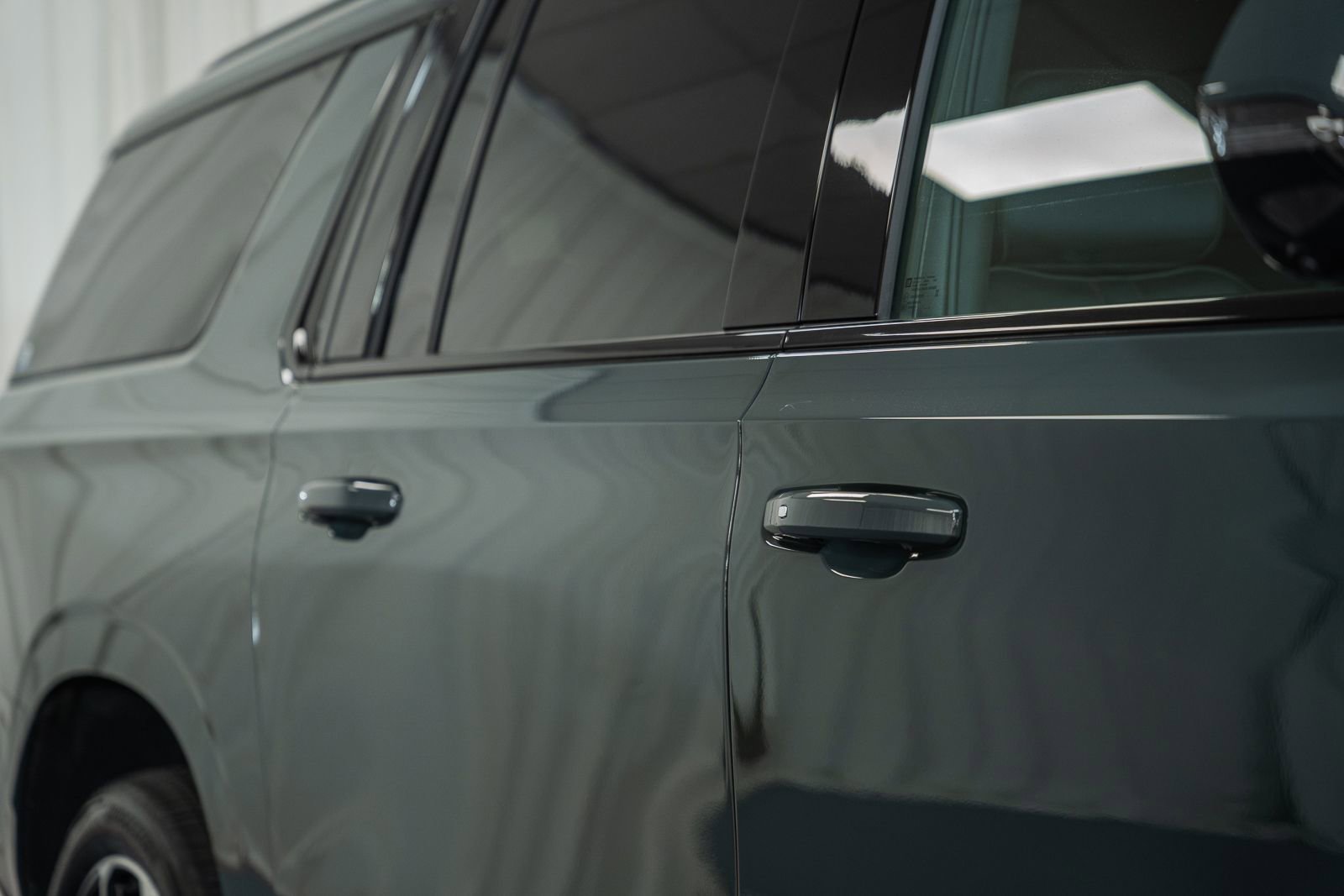 Used 2025 Chevrolet Suburban RST w/ Advanced Technology Package image 22