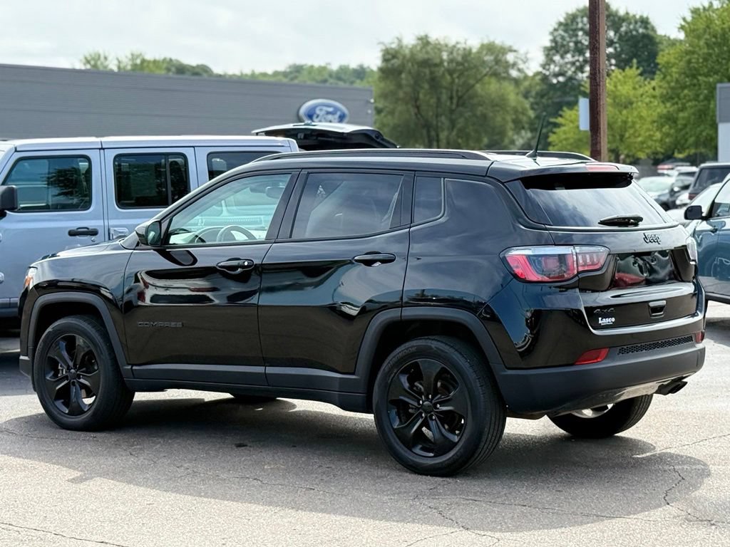 Used 2018 Jeep Compass Latitude AWD/4WD image 34