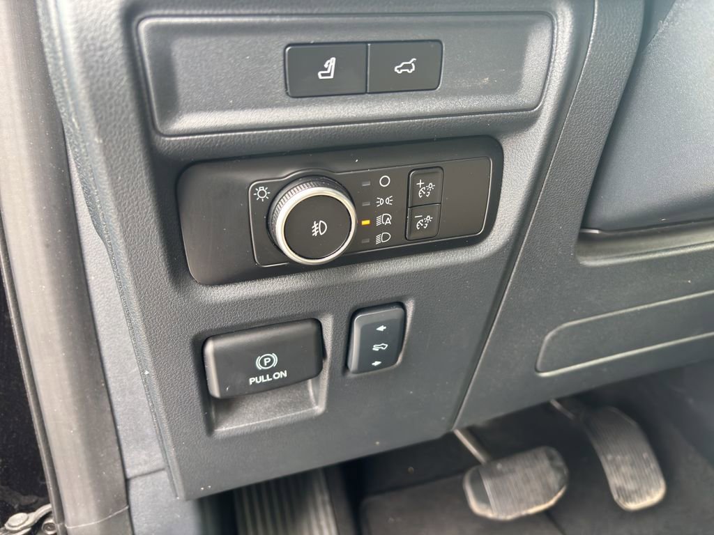 Certified 2024 Ford Expedition Limited image 13