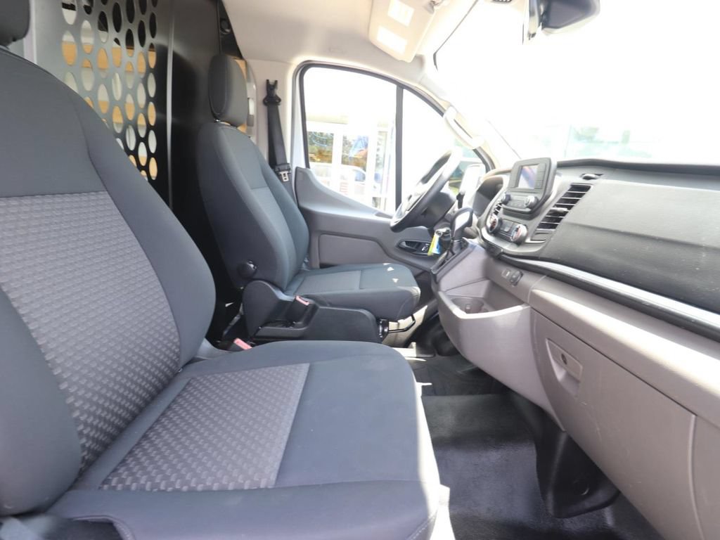 Certified 2025 Ford Transit 250 Low Roof w/ Exterior Upgrade Package RWD image 9