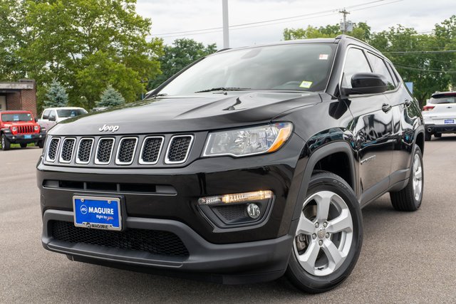 Used 2019 Jeep Compass Latitude AWD/4WD image 1