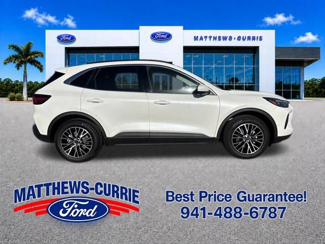 Certified 2023 Ford Escape SE w/ PHEV Premium Package FWD image 3