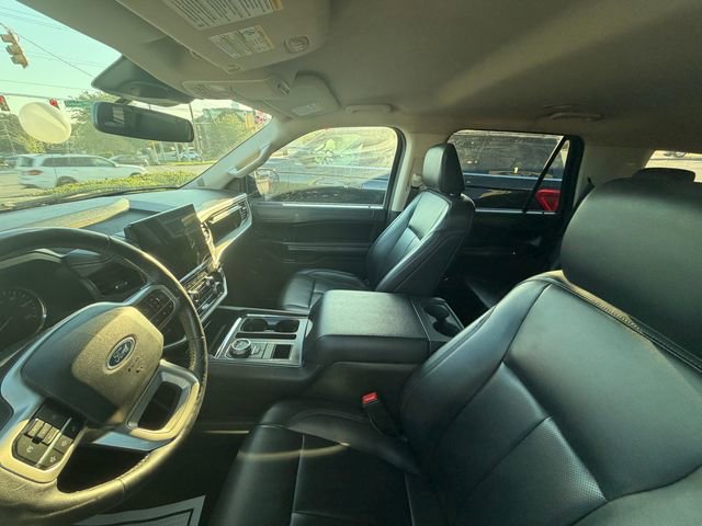 Certified 2024 Ford Expedition XLT RWD image 5