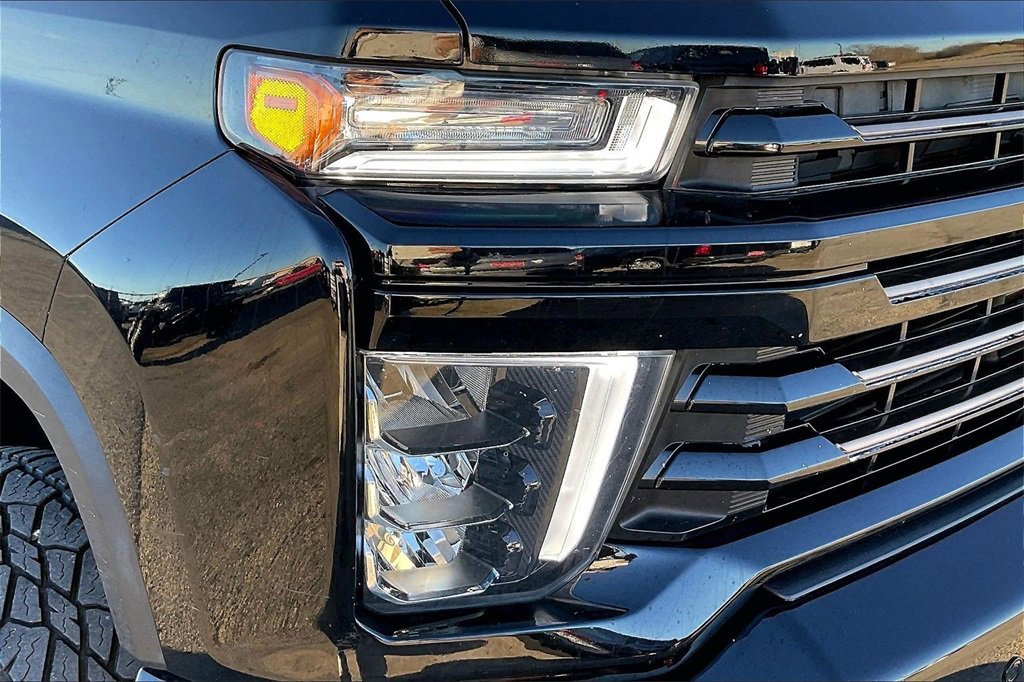 Used 2021 Chevrolet Silverado 2500 High Country w/ Z71 Off-Road Package image 31