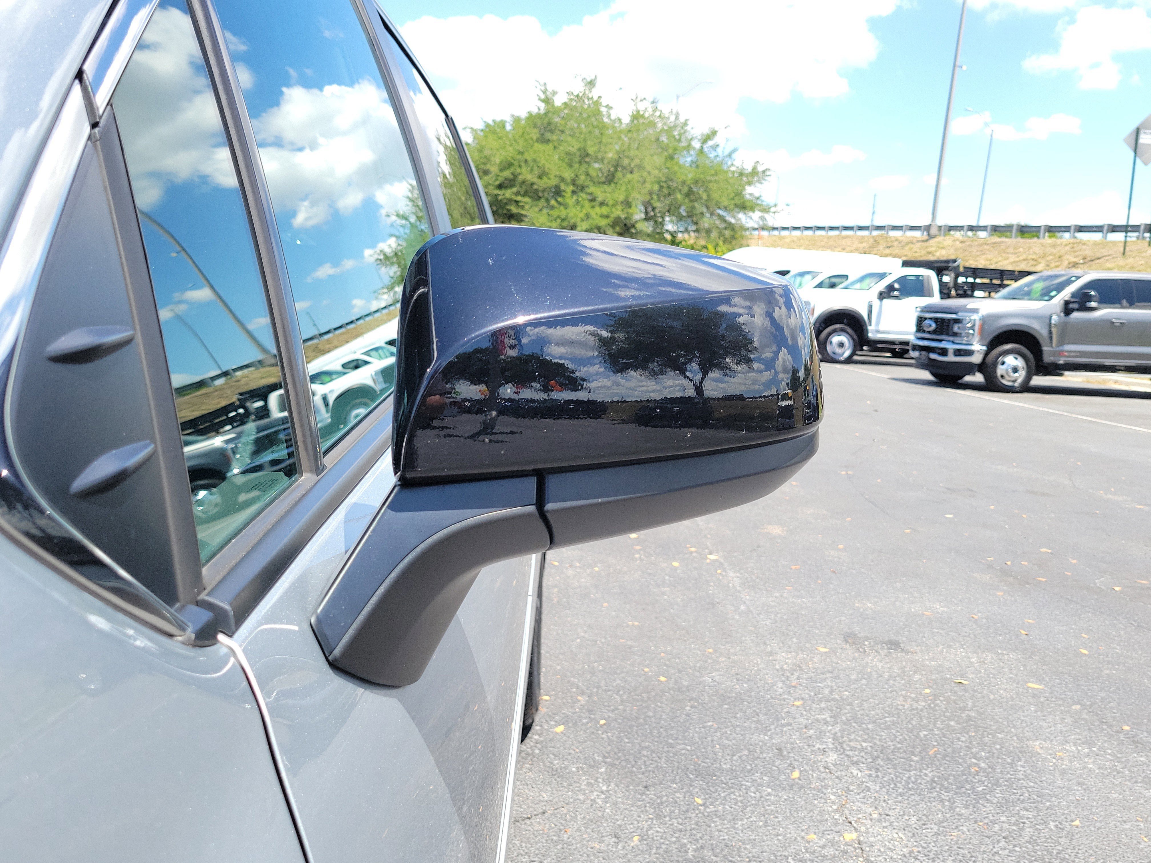 Used 2024 Toyota Sienna XSE w/ XSE Plus Package AWD/4WD image 7