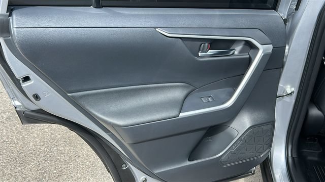 Used 2025 Toyota RAV4 XLE FWD image 14