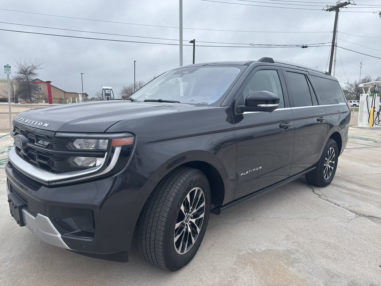 Certified 2025 Ford Expedition Max Platinum image 7