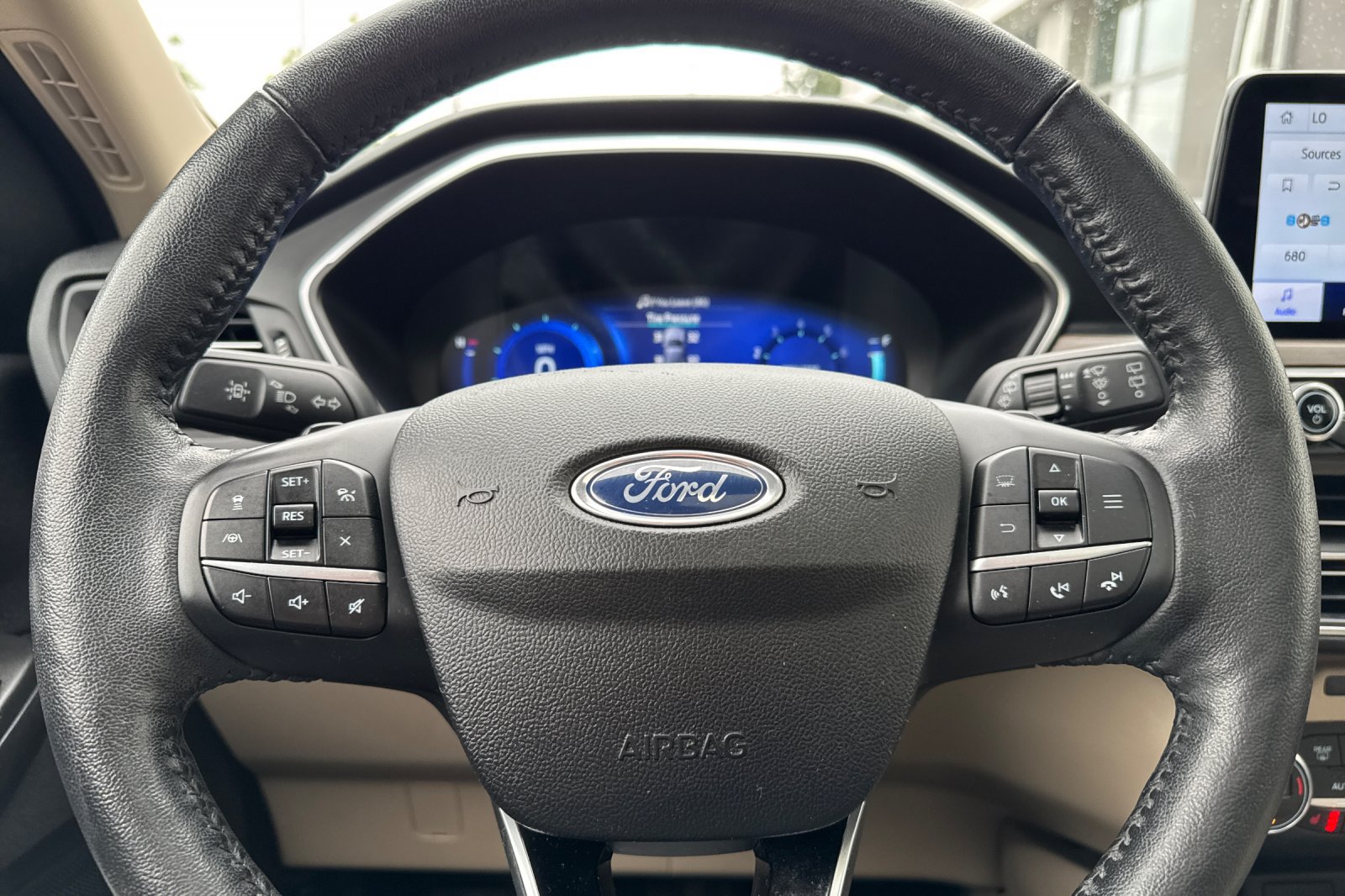 Certified 2020 Ford Escape Titanium AWD/4WD image 23