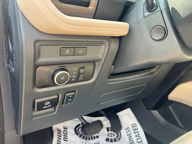 Certified 2024 Ford Expedition Limited AWD/4WD image 10