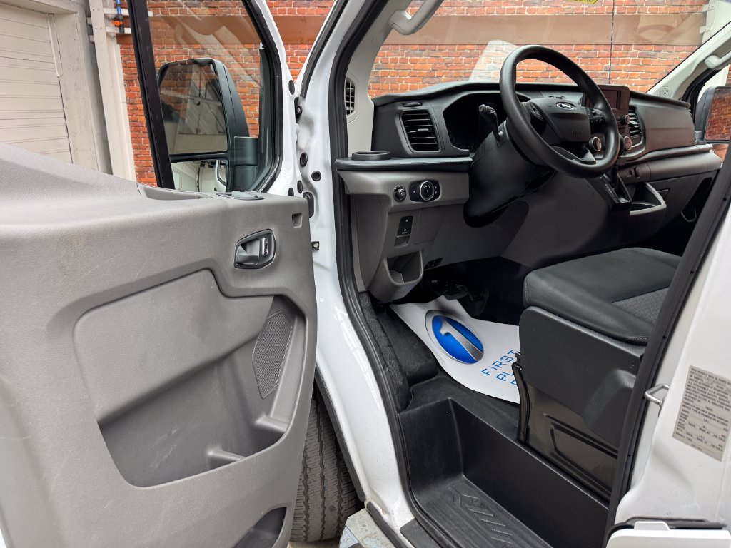 Certified 2025 Ford Transit 250 Low Roof w/ Exterior Upgrade Package RWD image 10