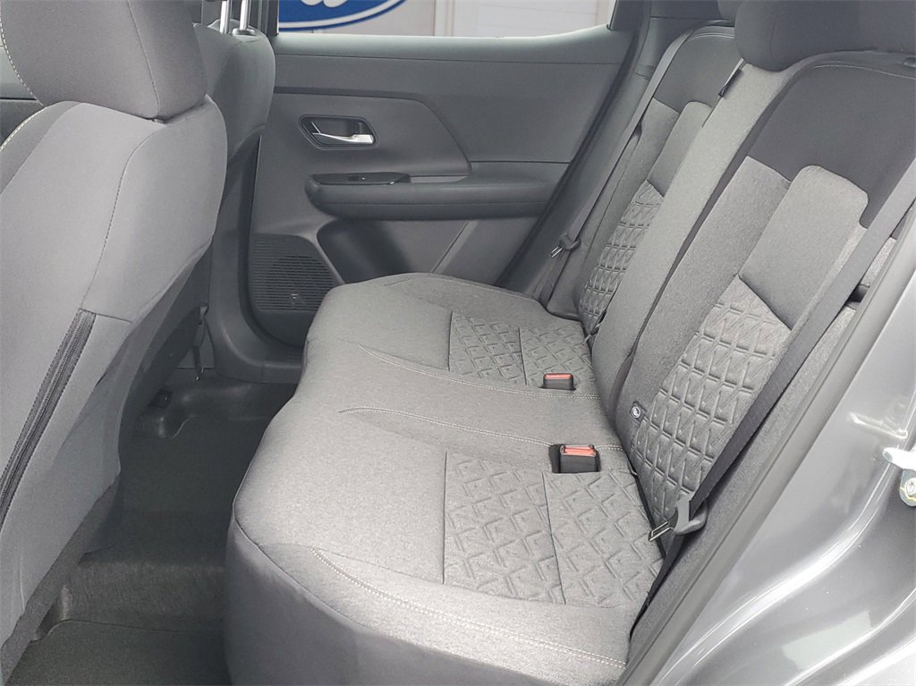 Used 2025 Nissan Kicks SV w/ SV Premium Package image 10