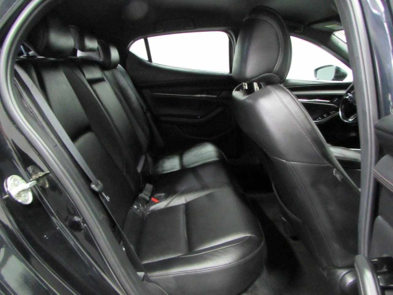 Used 2024 MAZDA MAZDA3 s FWD image 19