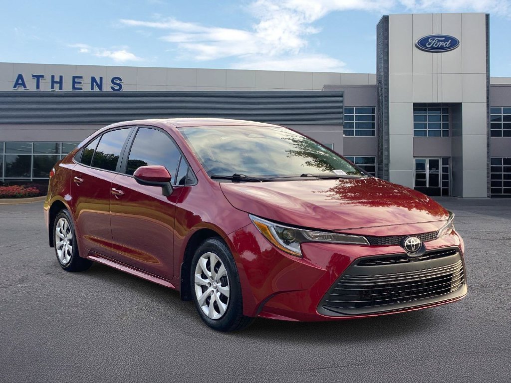 Used 2025 Toyota Corolla LE FWD image 1
