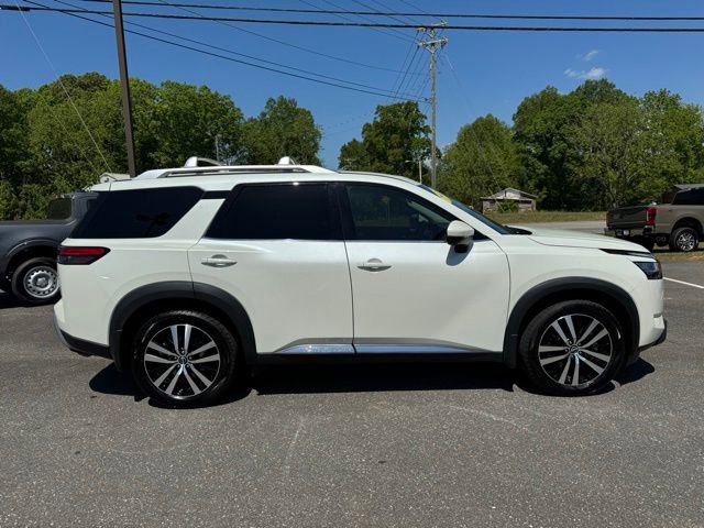 Used 2023 Nissan Pathfinder Platinum AWD/4WD image 11