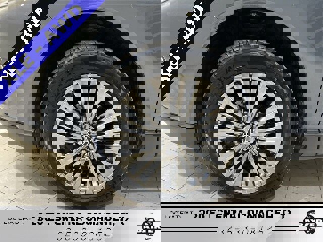 Used 2021 Toyota Venza XLE image 29