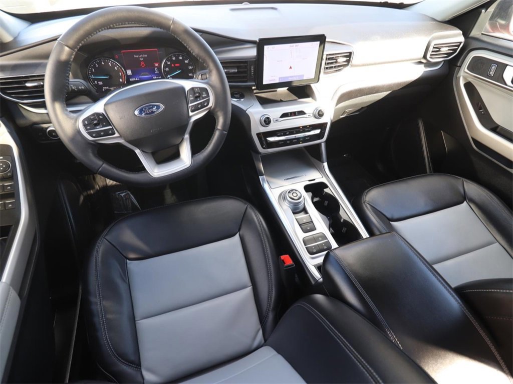 Certified 2022 Ford Explorer XLT w/ Equipment Group 202A image 12