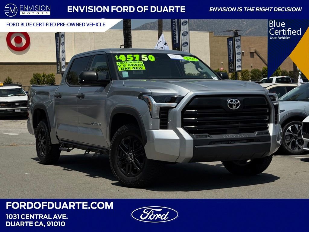 Used 2022 Toyota Tundra SR5 w/ SR5 Convenience Package AWD/4WD image 1