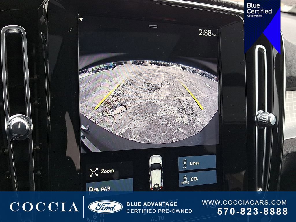 Used 2020 Volvo XC40 T5 Momentum w/ Protection Package Premier image 18