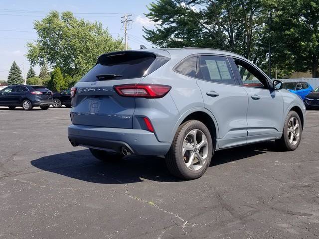 Certified 2023 Ford Escape ST-Line w/ Tech Pack #1 AWD/4WD image 5