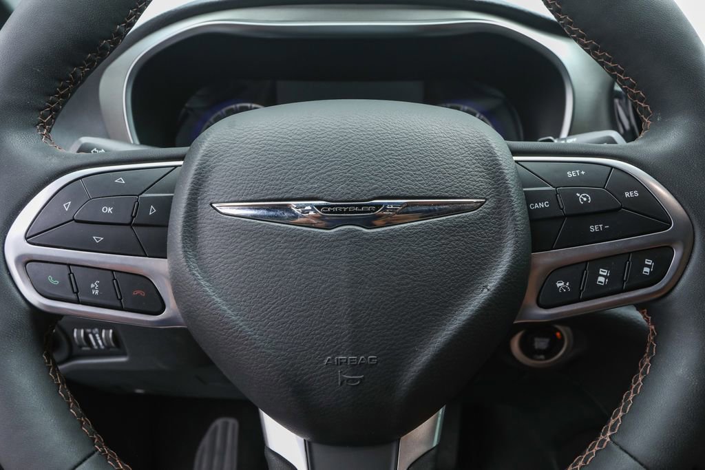 Used 2024 Chrysler Pacifica Pinnacle w/ Trailer Tow Group image 16