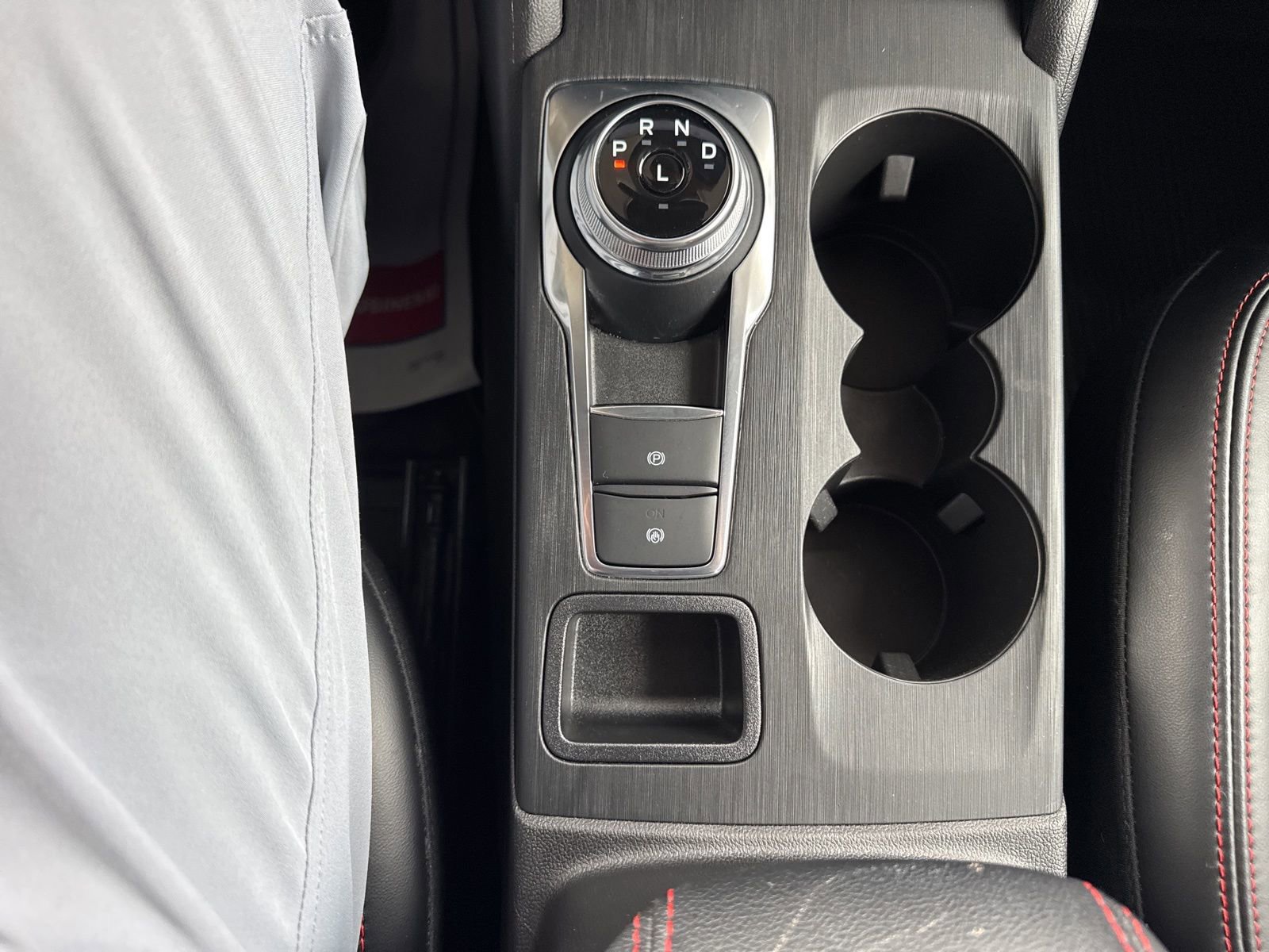 Certified 2024 Ford Escape ST-Line w/ Tech Pack #1 image 34