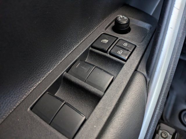 Used 2024 Toyota Corolla Cross LE image 21