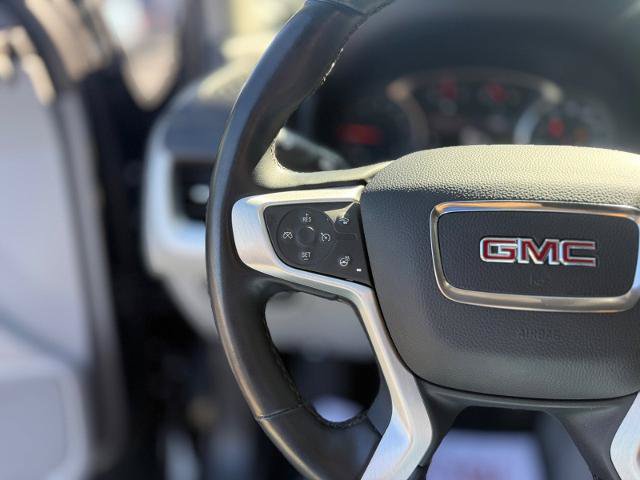 Used 2024 GMC Terrain SLT AWD/4WD image 9
