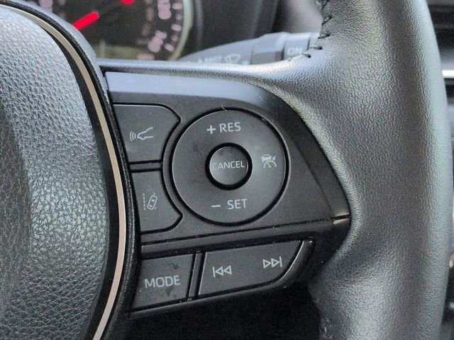 Used 2022 Toyota RAV4 XLE Premium image 26